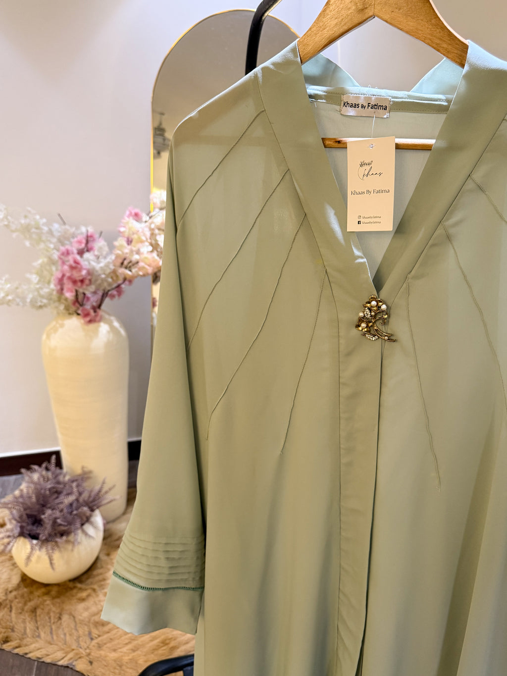 "Hayaa" Mint Abaya