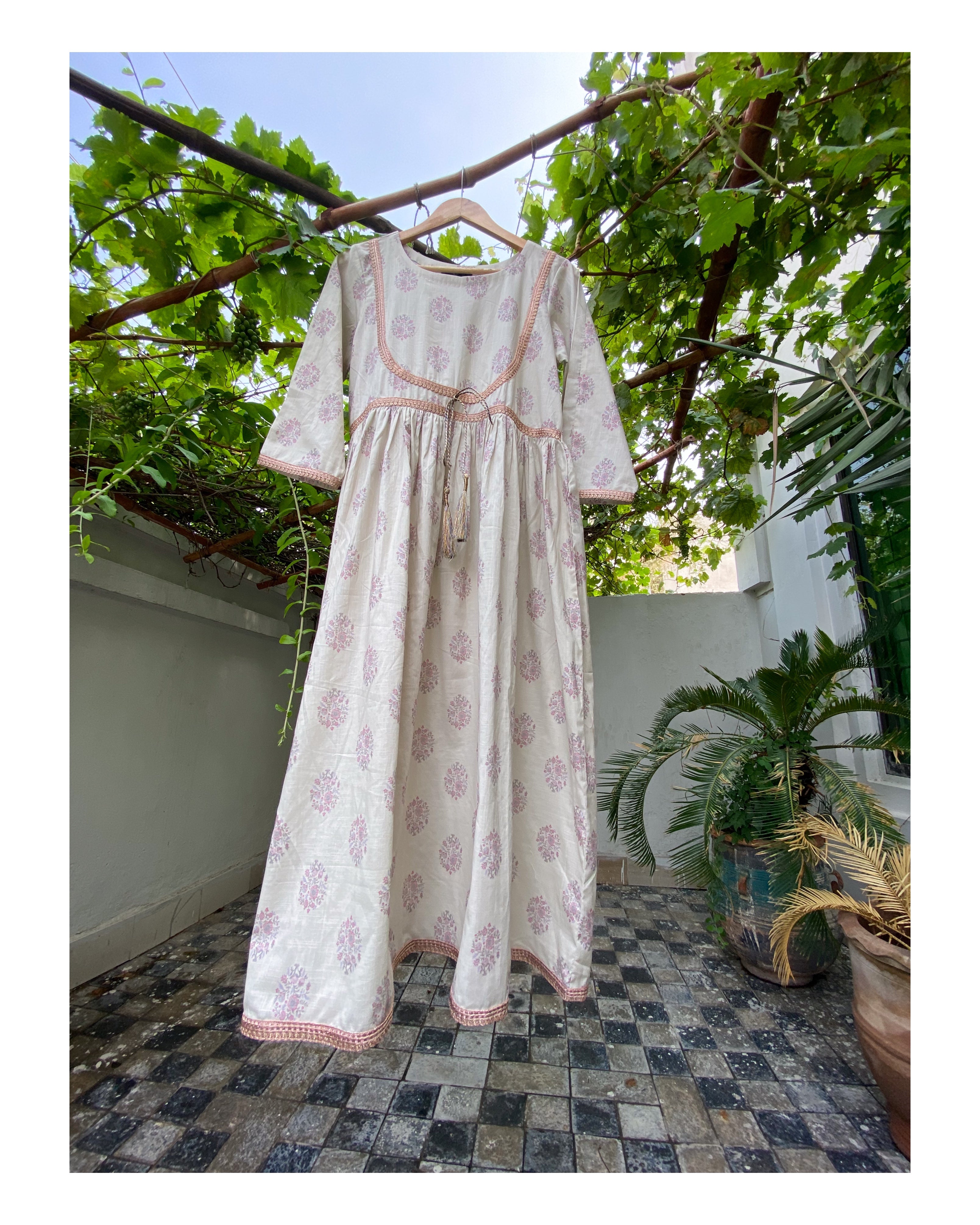 Printed Dove-grey Pishwas